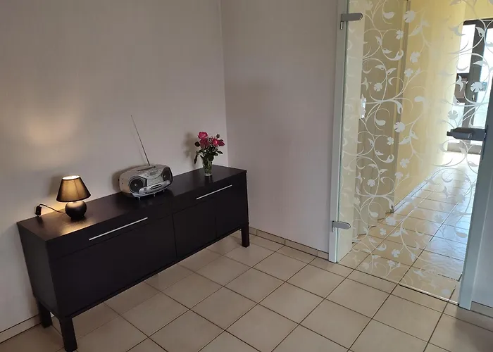 Rheinuferhaus 펜션